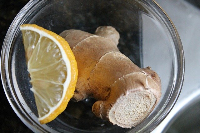 ginger lemon juice for tonsil stones causing sore throat